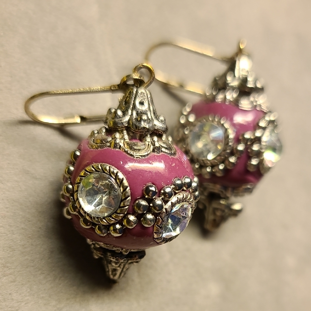 Elegant Pink and Silver Colored Beaded Earrings - Picture 2 of 4